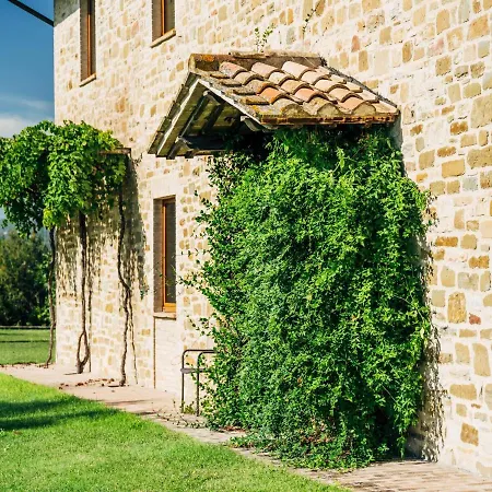 Apartamento Pleasant In Santa Maria Degli Angeli With Pool Tordandrea