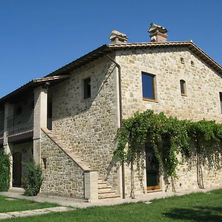 Pleasant In Santa Maria Degli Angeli With Pool Lägenhet *